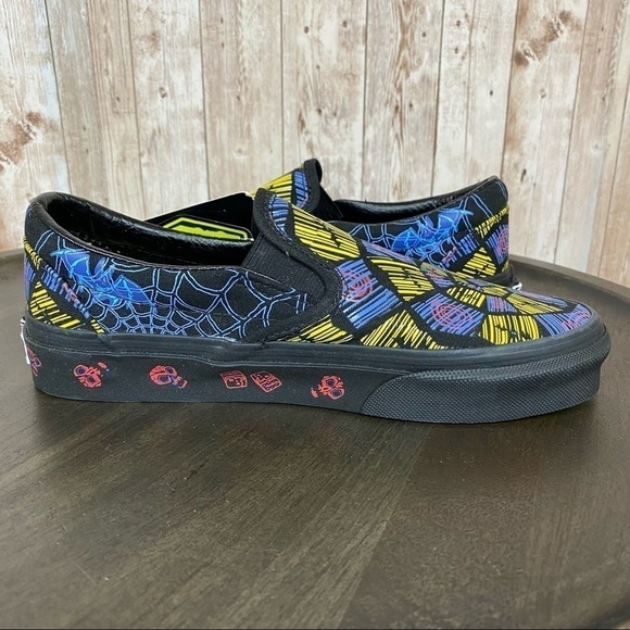 Vans x Disney The Nightmare Before Christmas Classic Slip On Sneaker Size 5 Wmn - Picture 9 of 14